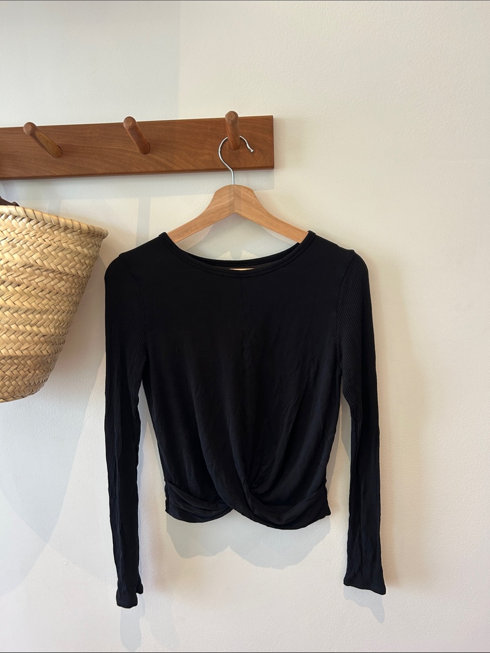 ALO Yoga Black Long-Sleeve Twist Front Top